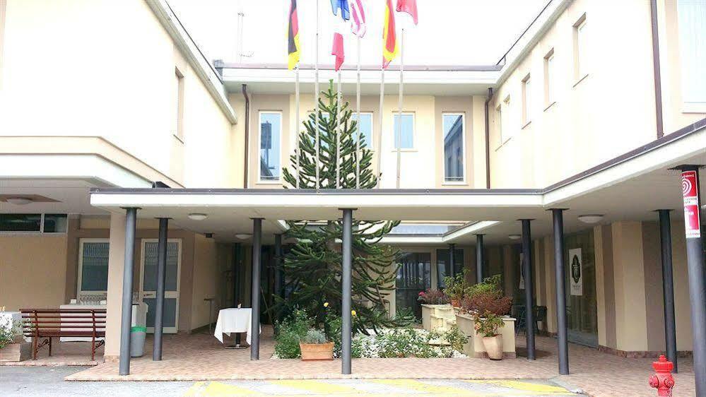 Hotel Villa Cinzia Villanova Mondovì Exteriér fotografie